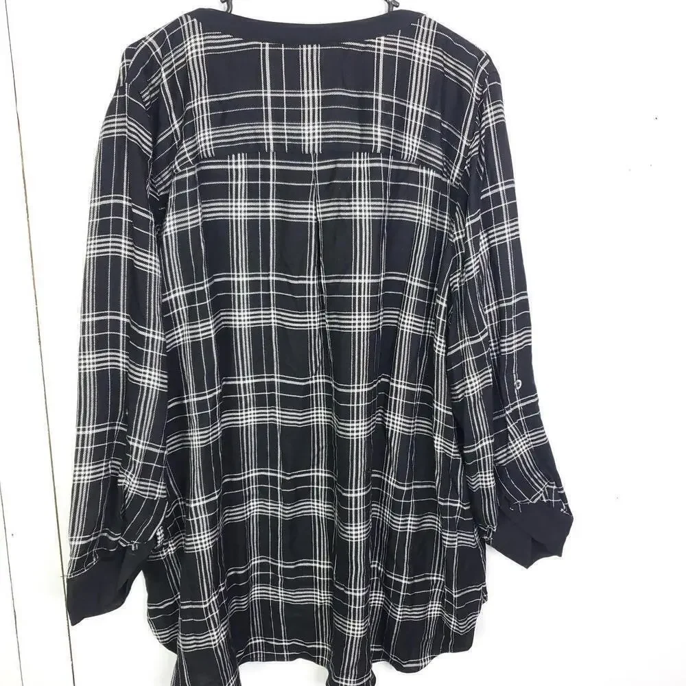 CJ Banks Top Womens 1X Popover Tunic Plaid Flap Pockets Y Collar Quarter Button